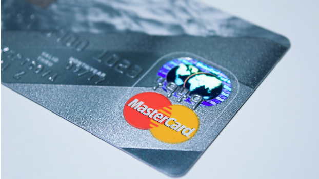 Как сделать онлайн-перевод денег с карты MasterCard Inc.